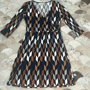 Boden 3/4 Sleeve Faux Wrap Knit Dress in Neutral Graphic Herringbone 8 Petite